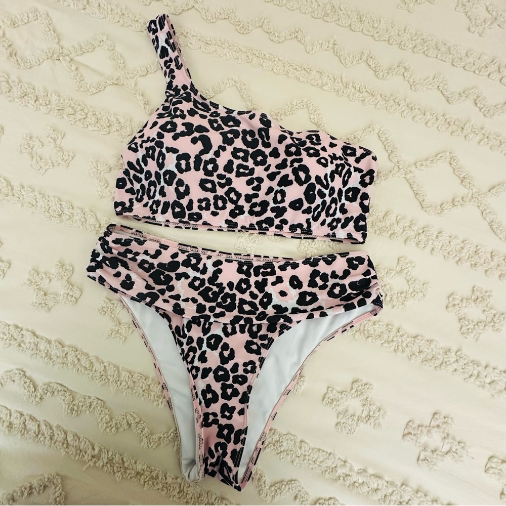 Leopard Print One-Shoulder Bikini Set - Picture 2 of 2